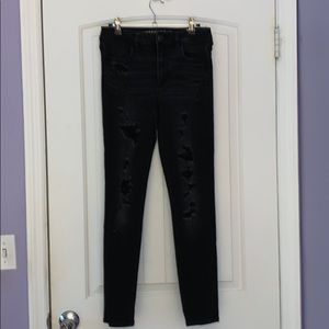 American Eagle black distressed jeans 👖